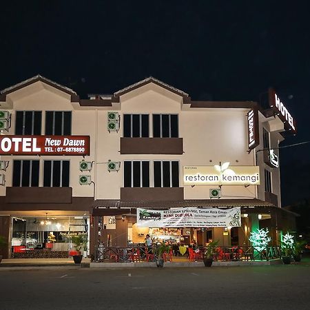 New Dawn Hotel Pontian Sdn Bhd Pontian Kecil Exterior photo