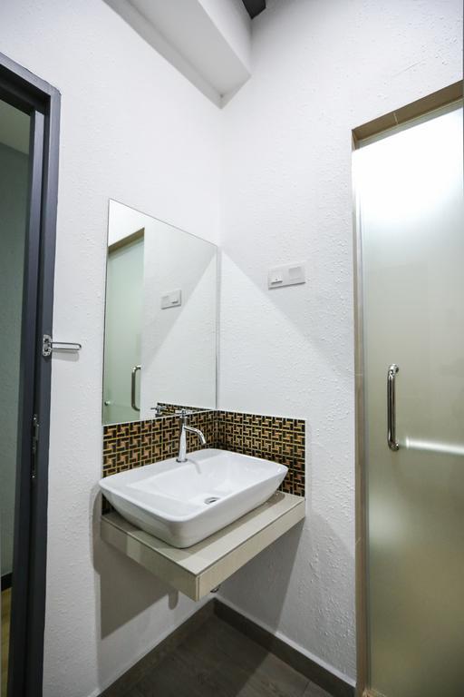 New Dawn Hotel Pontian Sdn Bhd Pontian Kecil Room photo