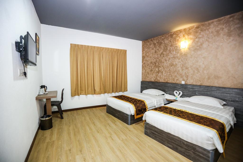 New Dawn Hotel Pontian Sdn Bhd Pontian Kecil Exterior photo
